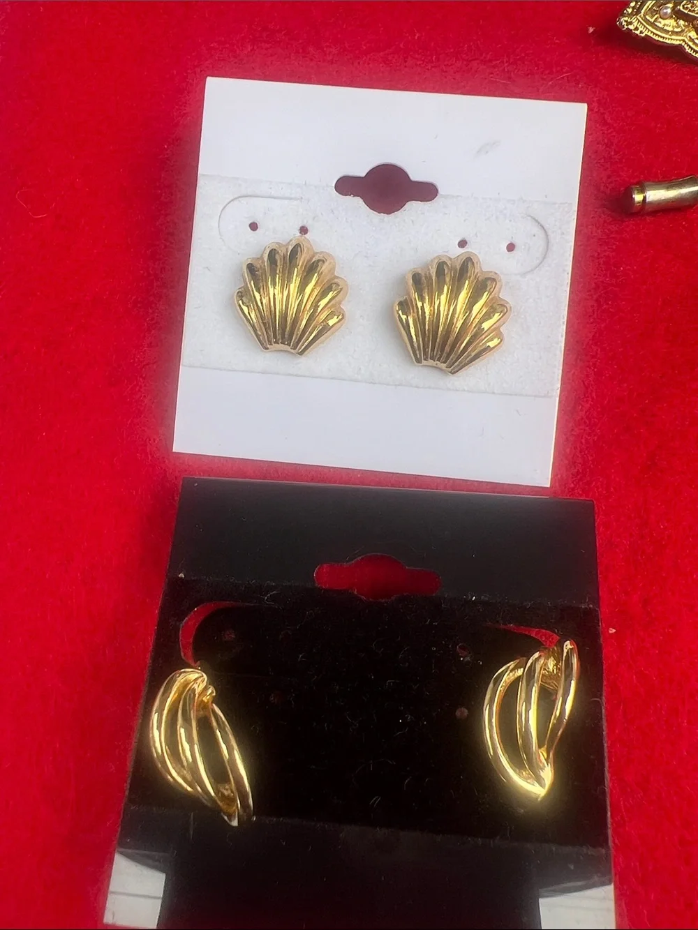 Vintage Gold Tone Pearl & Crystal Jewelry Lot - Necklace, Brooches, Earrings
